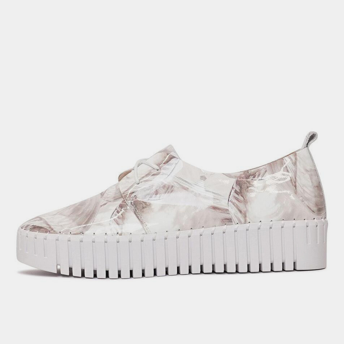 Brenda White Shell Pearl Patent Leather Sneakers - DJANGO AND JULIETTE | Shouz