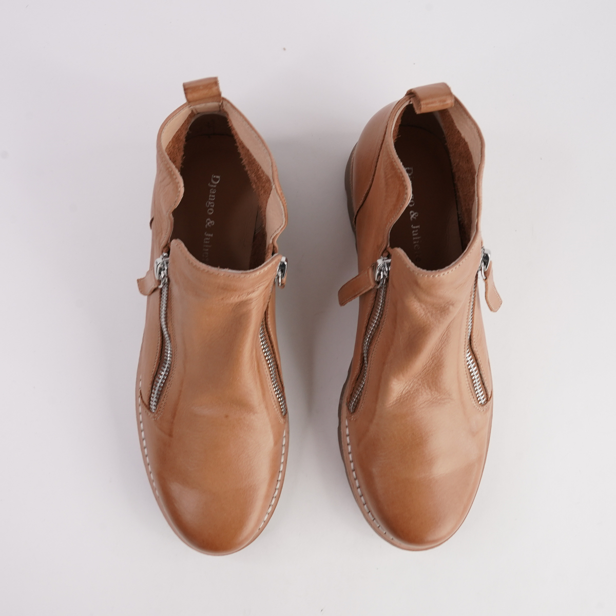 Dottiz Dark Tan/ Light Choc Sole Ankle Boots - DJANGO AND JULIETTE | Shouz