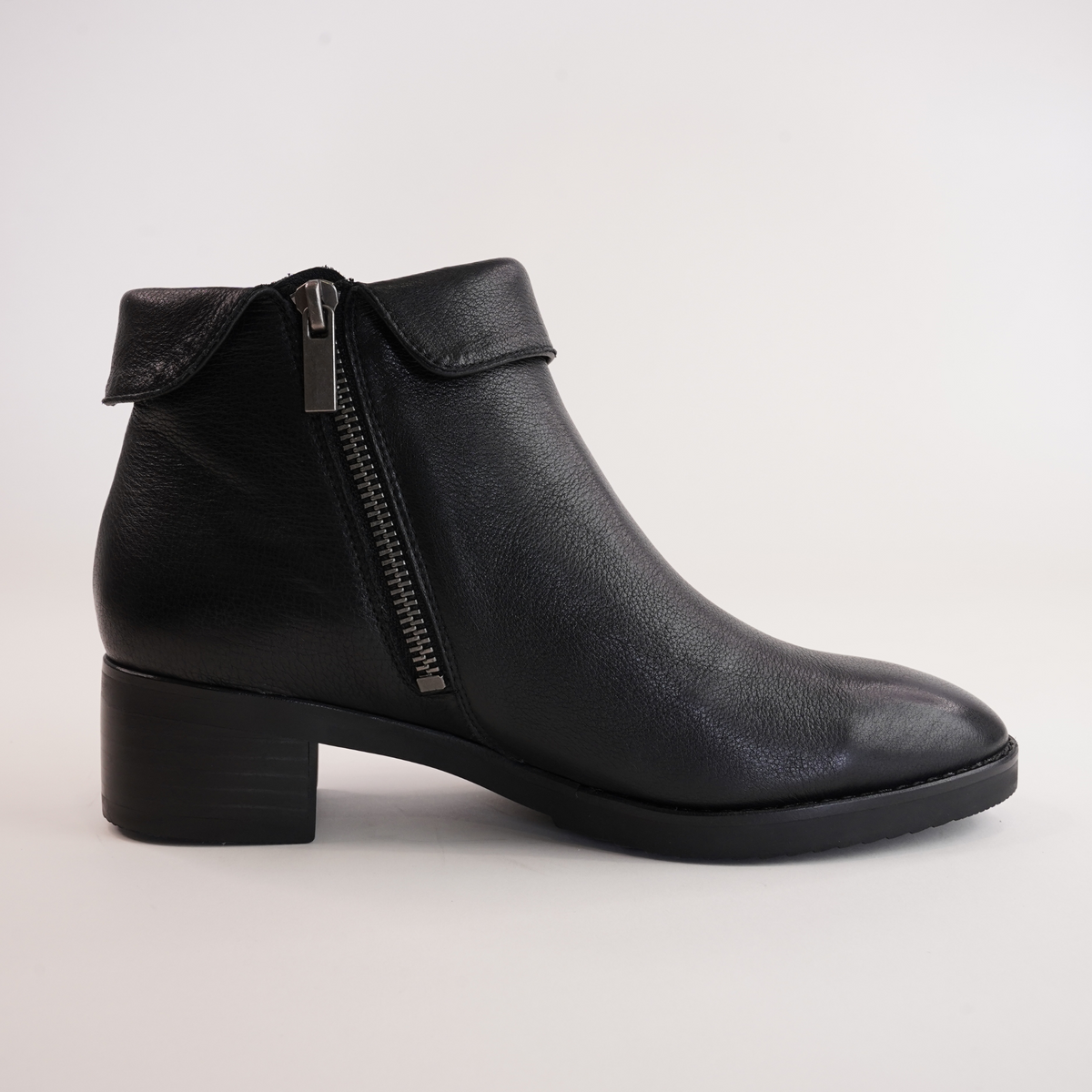 Twotimes Black/black Heel Leather Ankle Boots