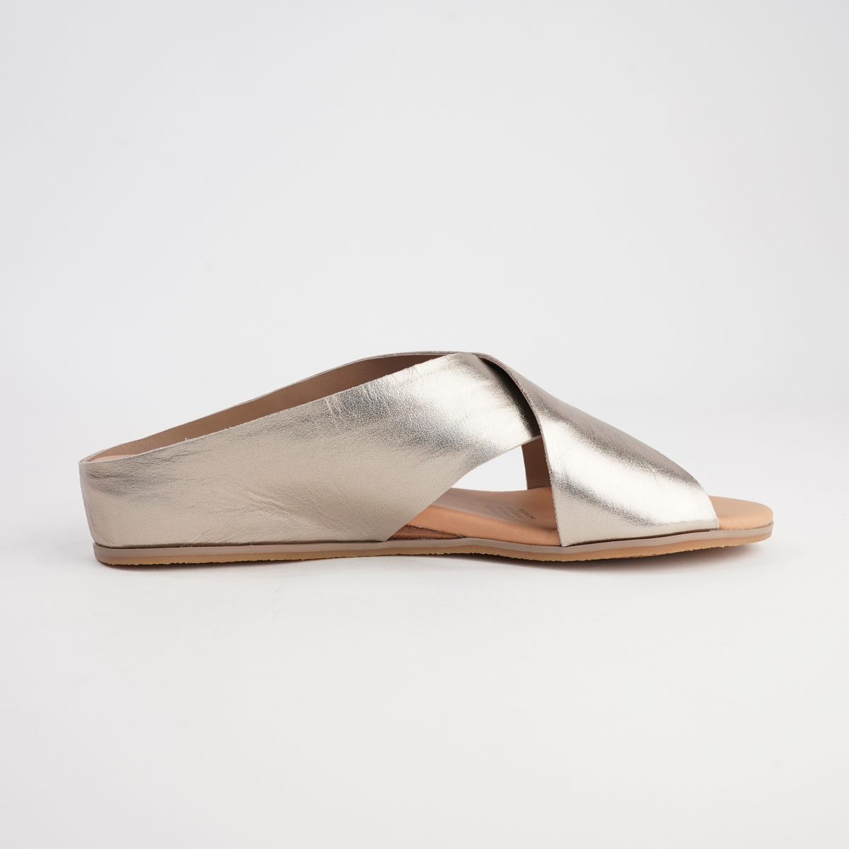 Harli Champagne Leather Slides - DJANGO AND JULIETTE | Shouz