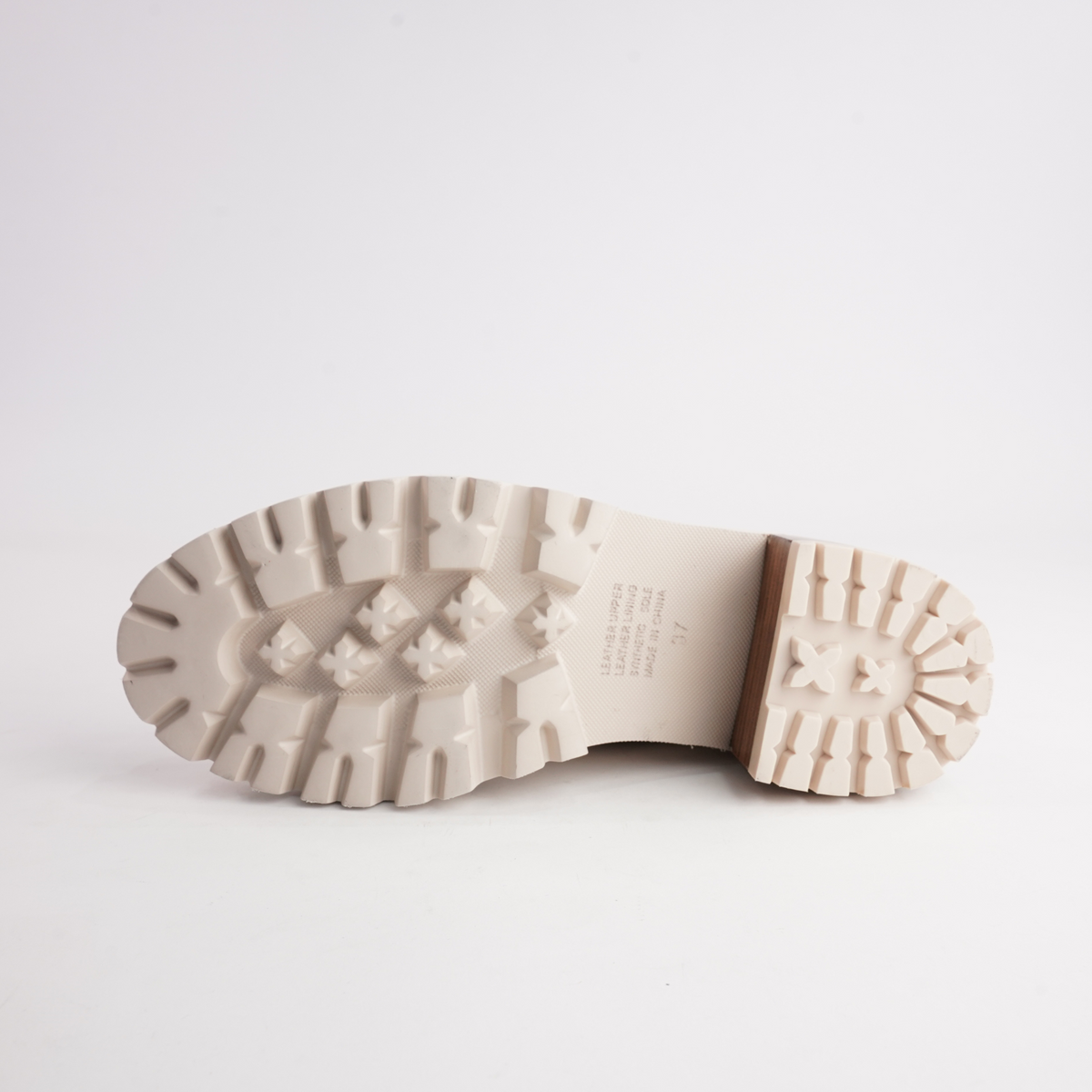 Mcalister Vanilla Leather Ankle Boots - DJANGO AND JULIETTE | Shouz