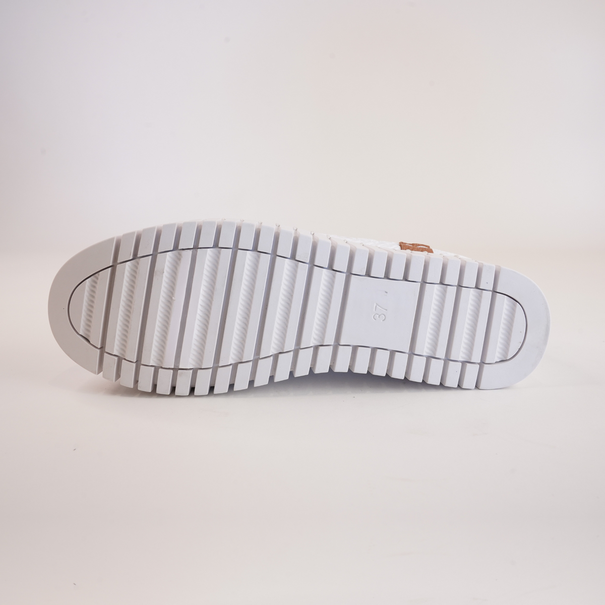 Baselo White Leather Sneakers - DJANGO AND JULIETTE | Shouz