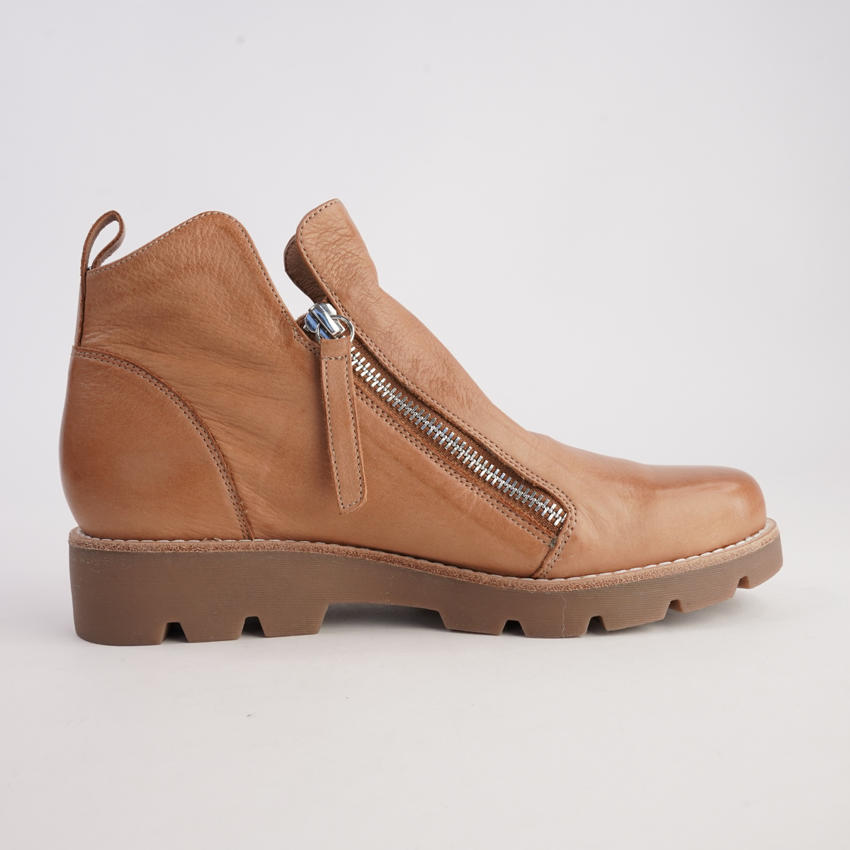 Dottiz Dark Tan/ Light Choc Sole Ankle Boots - DJANGO AND JULIETTE | Shouz