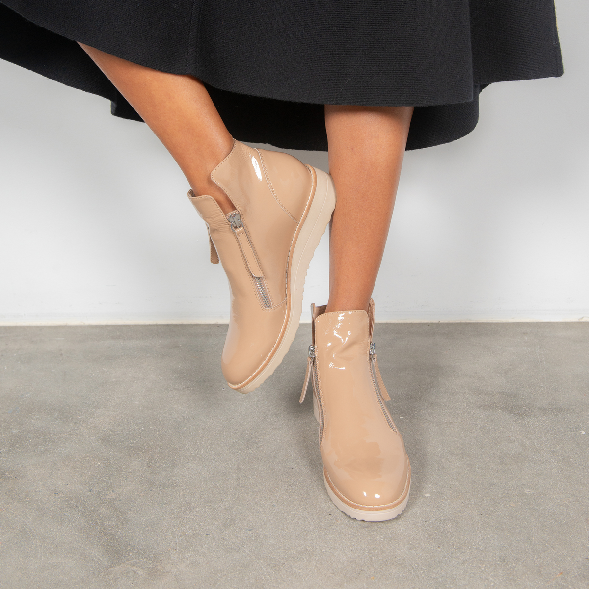 Ohmy Cafe Patent Ankle Boots - TOP END | Shouz