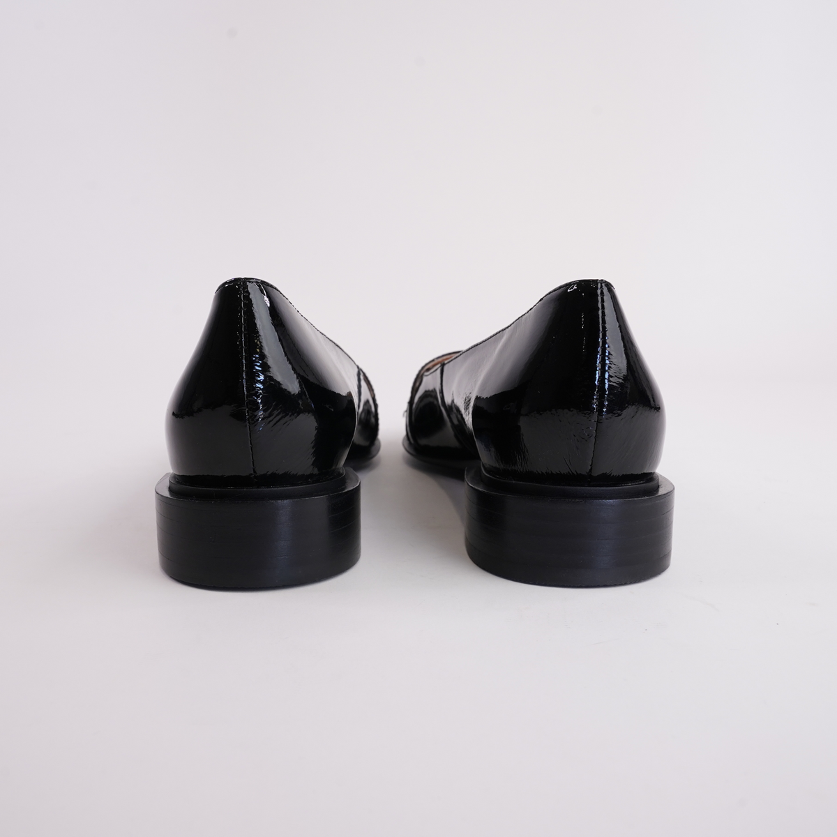 Eliora Black Patent Leather Flats - DJANGO AND JULIETTE | Shouz