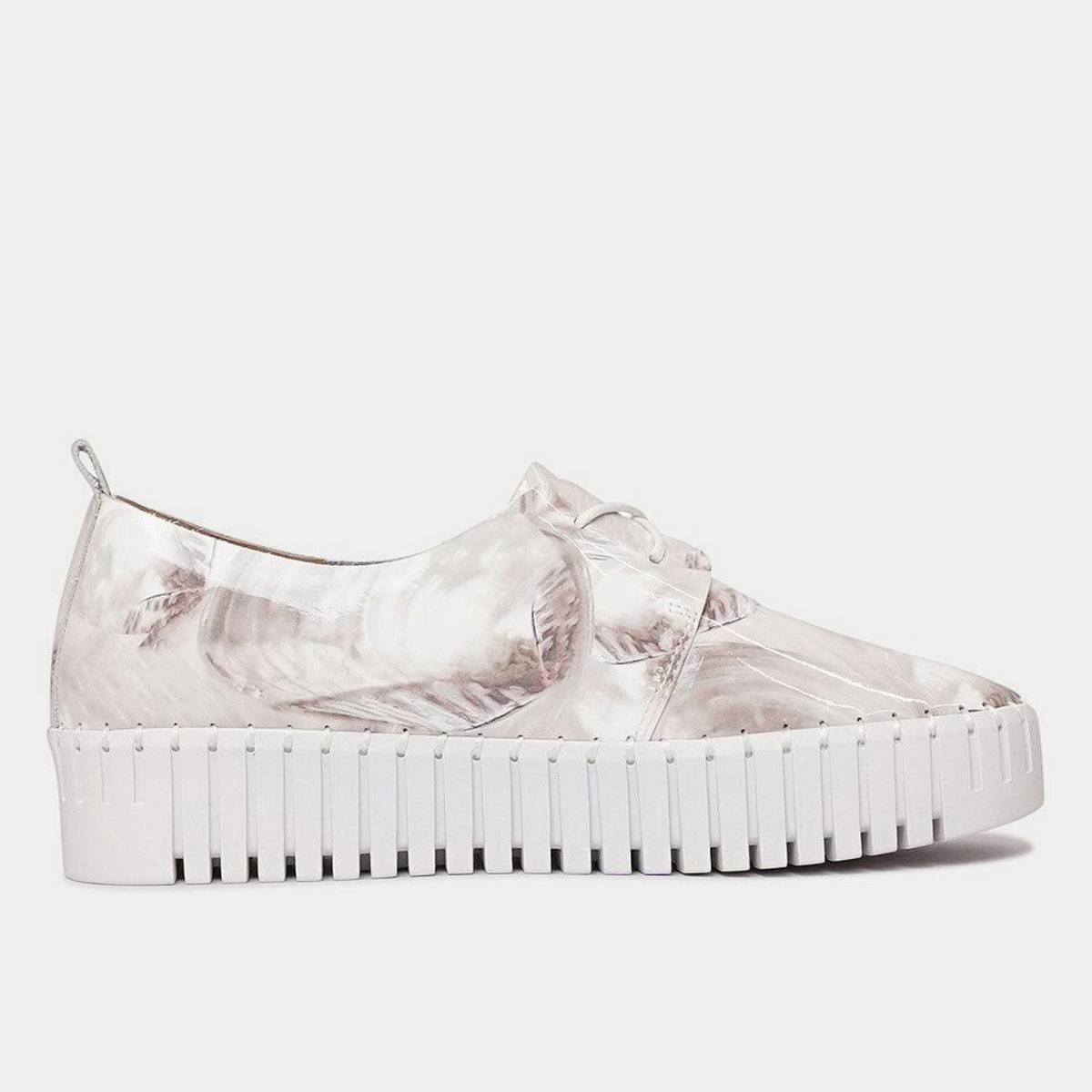 Brenda White Shell Pearl Patent Leather Sneakers - DJANGO AND JULIETTE | Shouz