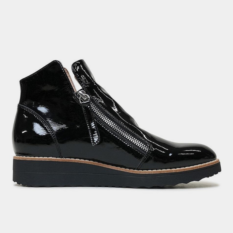 Ohmy Black Patent Leather Ankle Boots