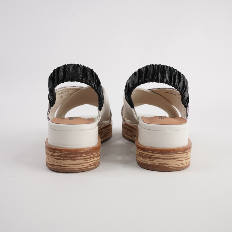 Debacle Cream Mix Leather Sandals