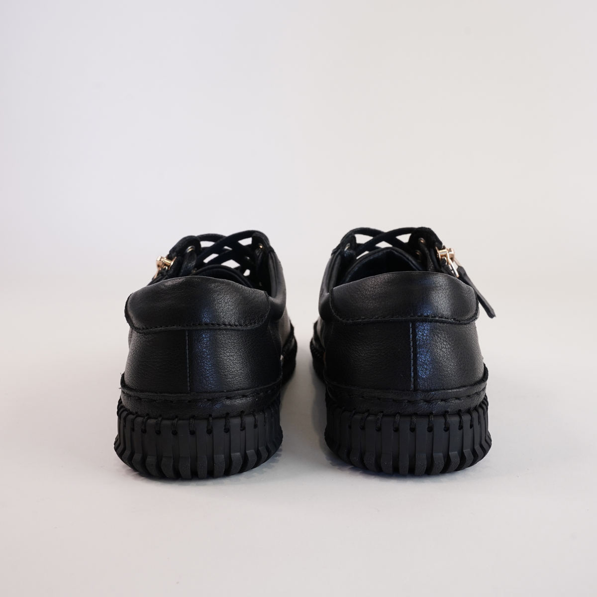 Jonza Black Leather Sneakers - DIANA FERRARI | Shouz