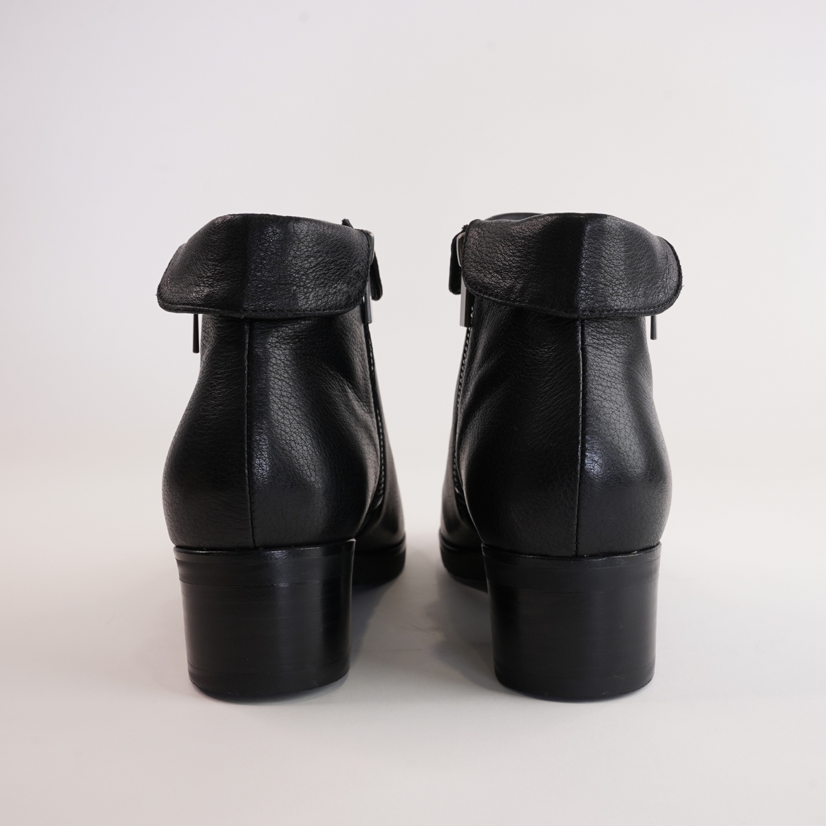 Twotimes Black/black Heel Leather Ankle Boots