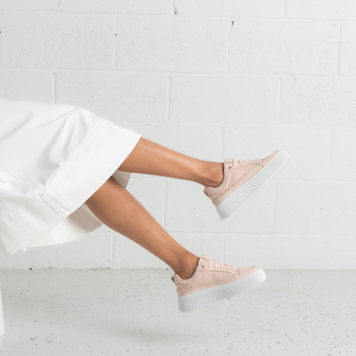 Bowler Cameo Leather Sneakers - SALA | Shouz