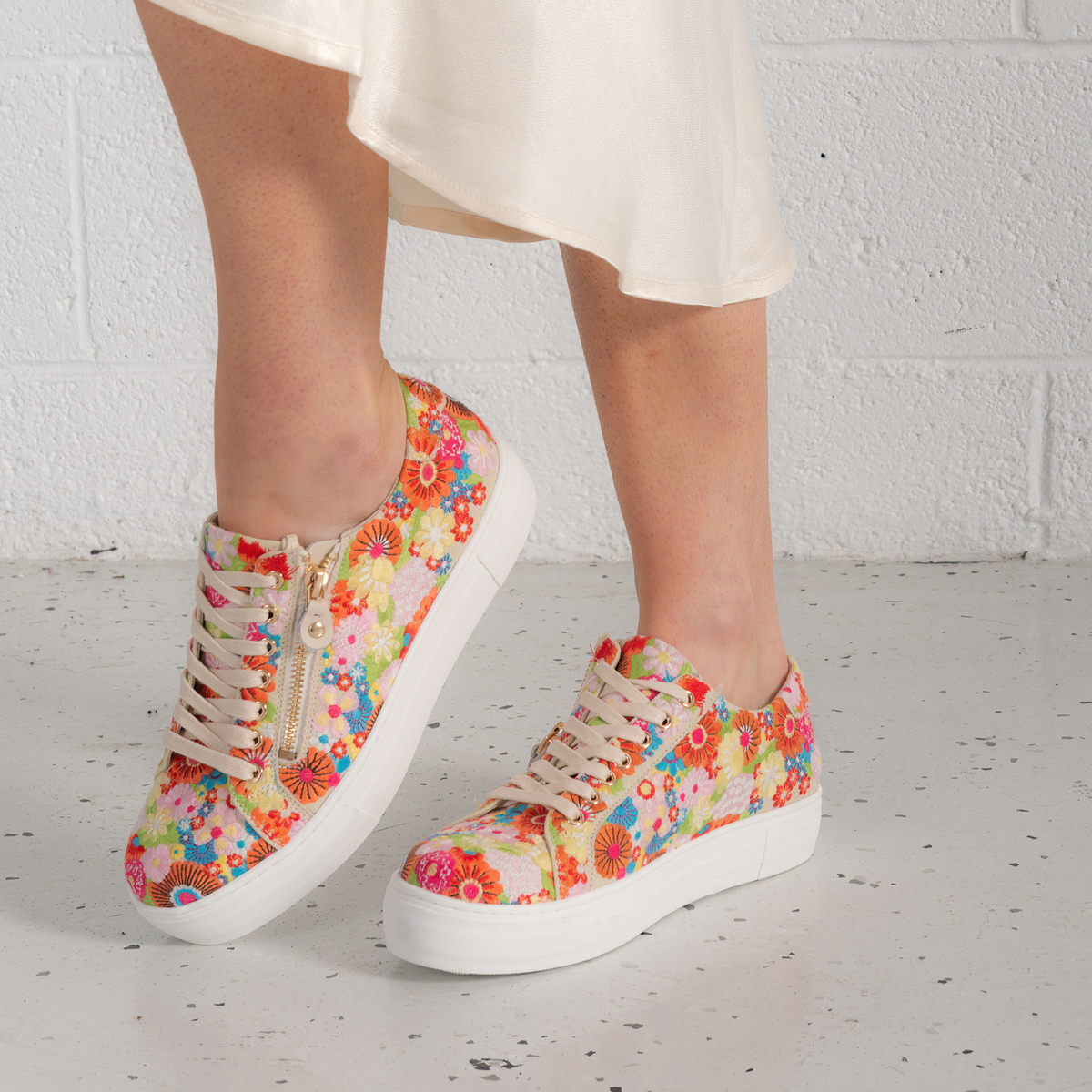 Ference Multi Flower Sneakers - DJANGO AND JULIETTE | Shouz