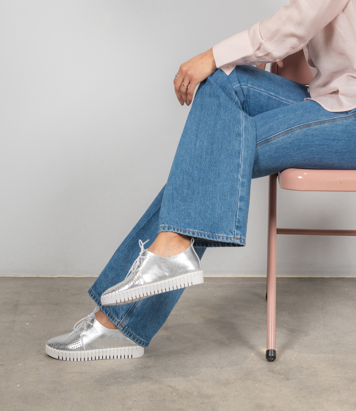 Huston Silver Leather Sneakers - DJANGO AND JULIETTE | Shouz