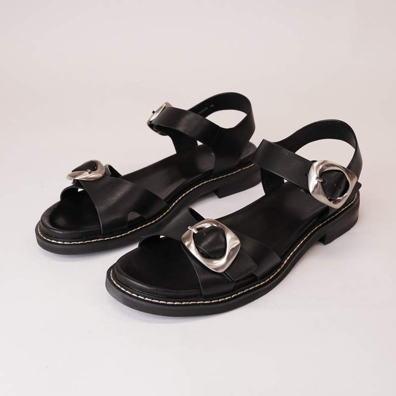 Ornice Blalck Leather Sandals