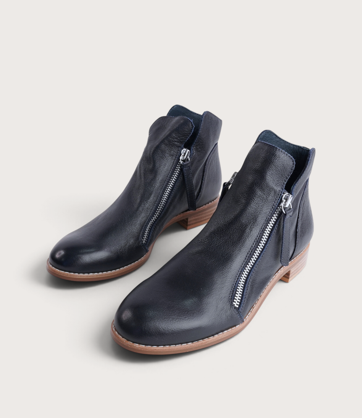Norys Navy Leather Ankle Boots - DJANGO AND JULIETTE | Shouz