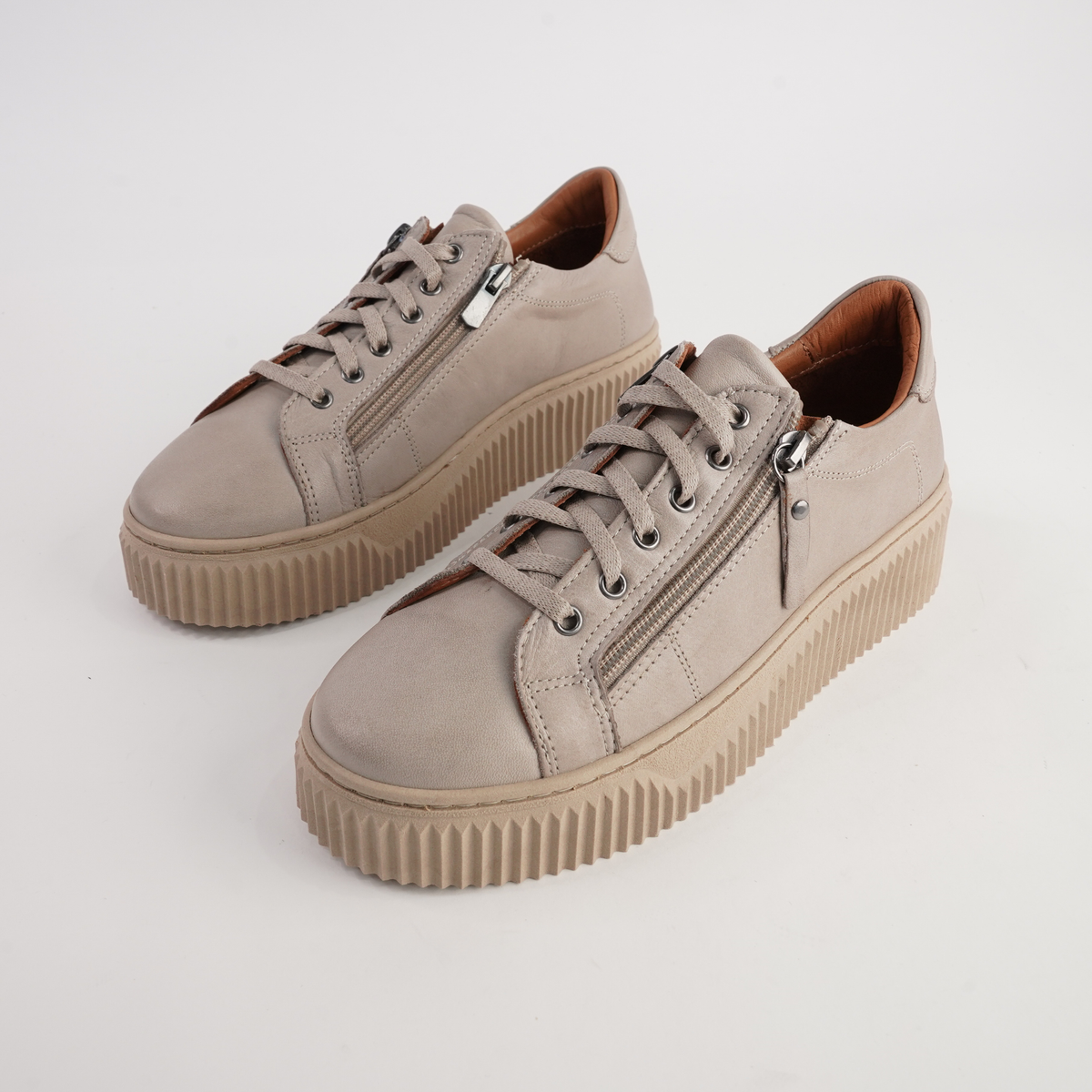 Bonnie Dark Stone Leather Sneakers