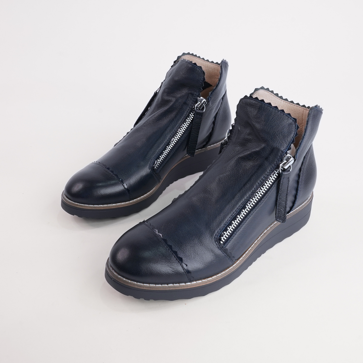 Ooday Navy/ Navy Patent Leather Ankle Boots - TOP END | Shouz