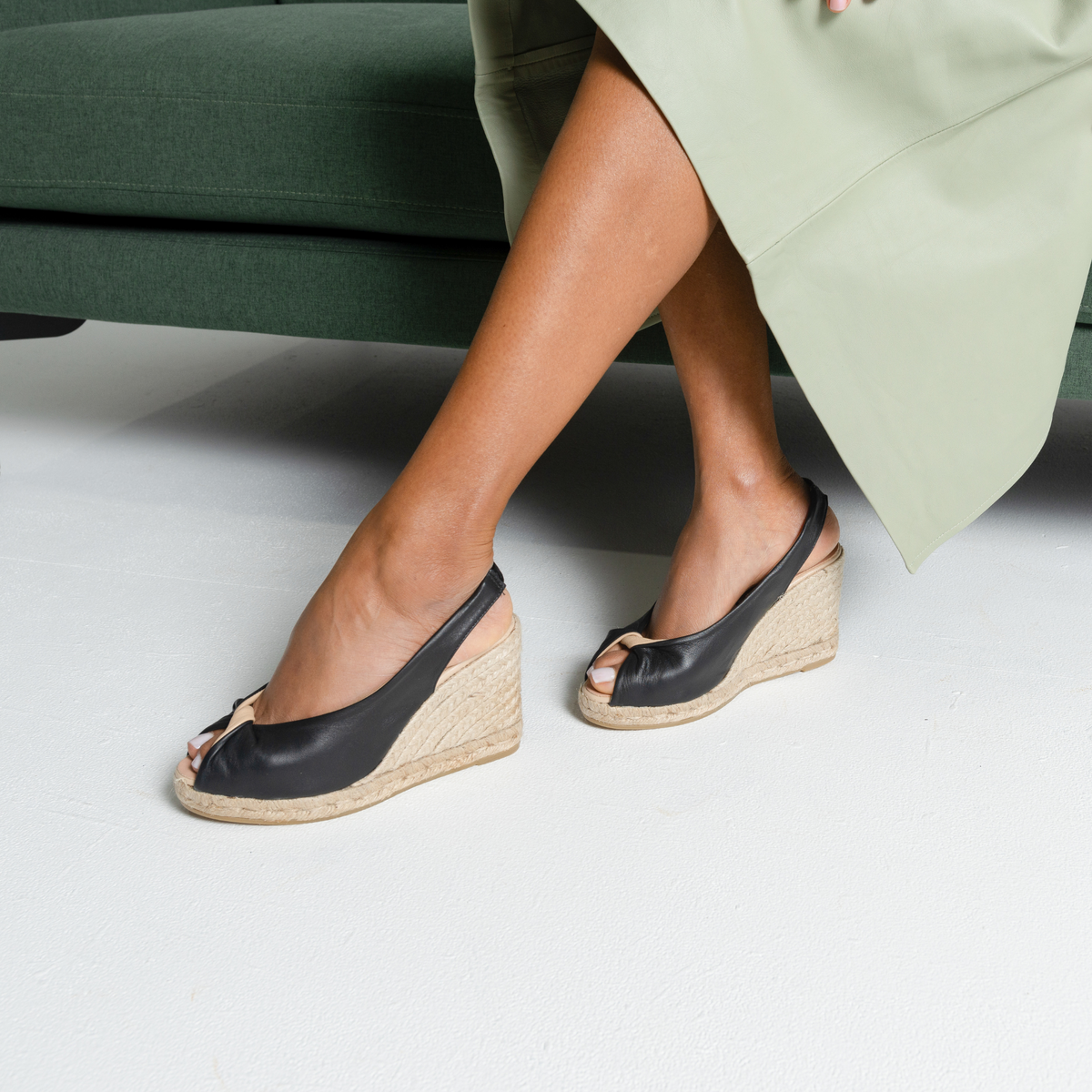 Open Toe Taupe Espadrille Wedges Cisne Black/ Taupe Leather