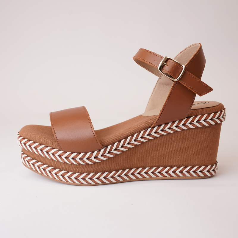 009-Cres-142 Cuero Leather Wedges