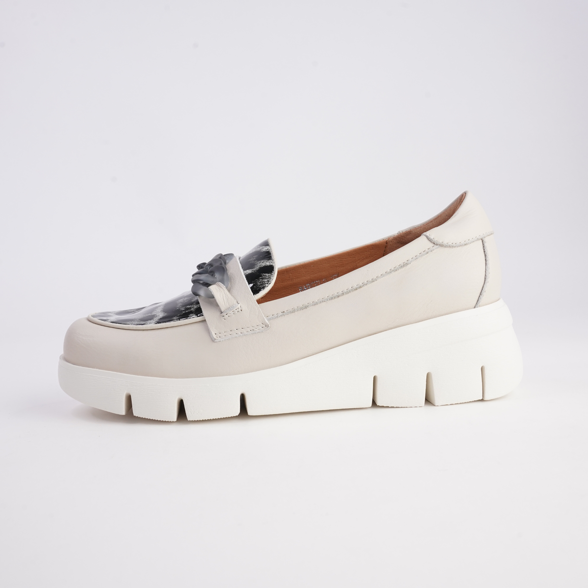 Barcelona Vanilla Multi Leather Loafers - MARCO SANTINI | Shouz
