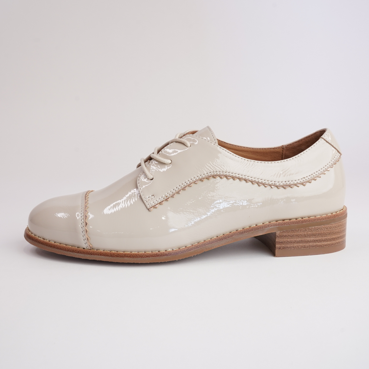 Alpopo Nude Patent Lace-up Flats - BRESLEY | Shouz