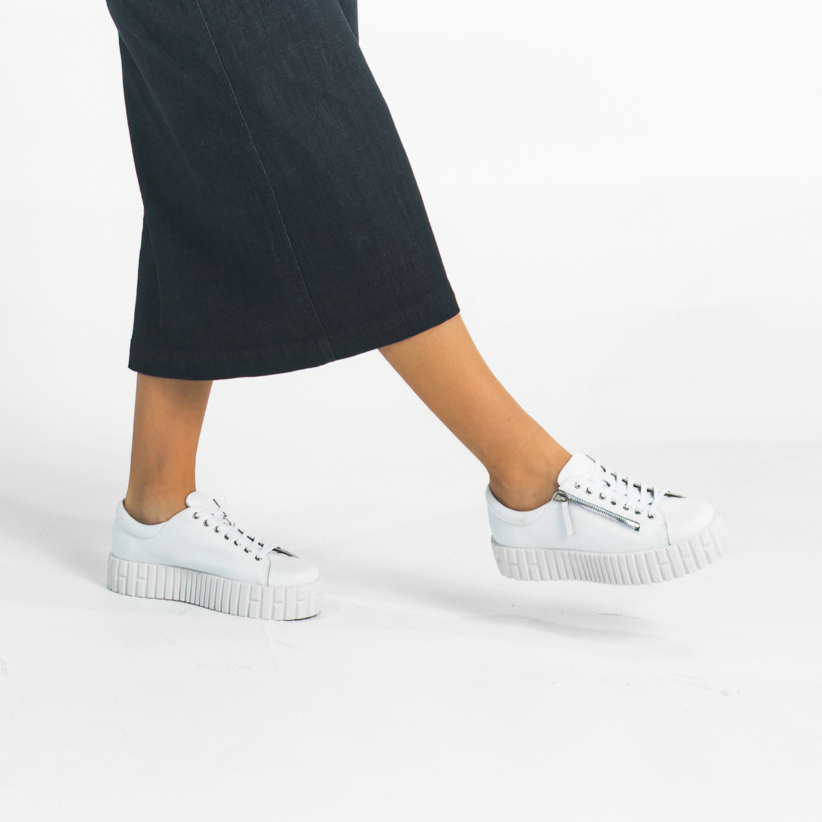 Bongoe White Leather Sneakers