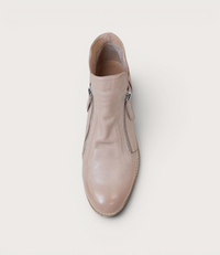 Ohmy Cafe Leather Ankle Boots
