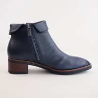 Twotimes Navy Leather Ankle Boots