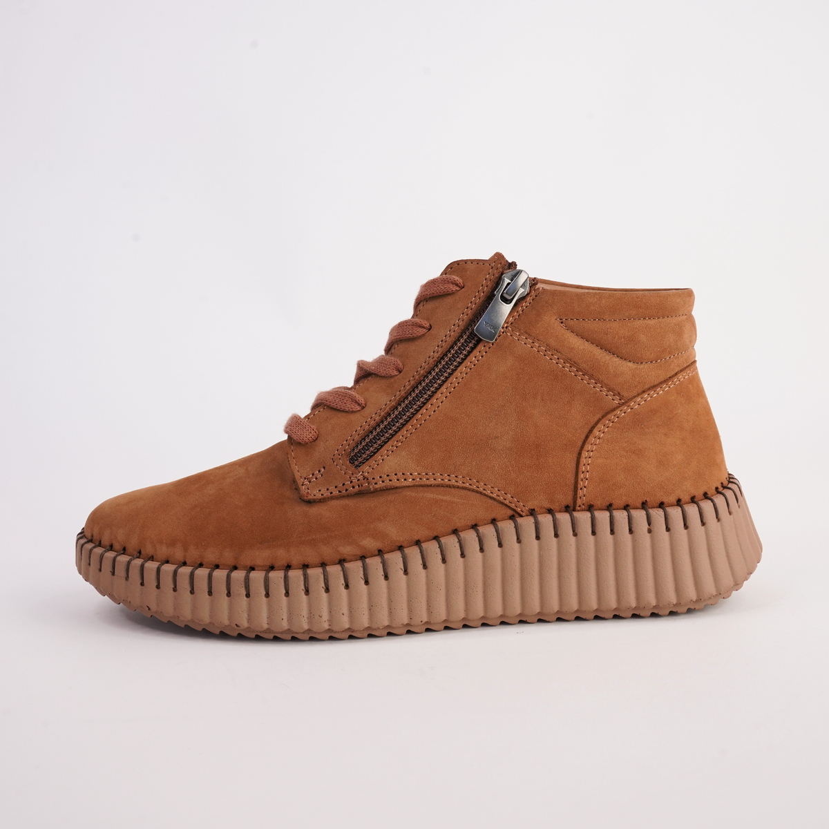 Venetzia Coconut Nubuck Boots - SALA | Shouz
