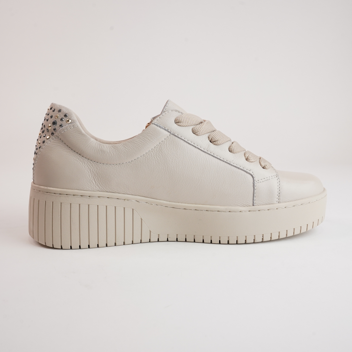 Kees Vanilla Leather Sneakers - DJANGO AND JULIETTE | Shouz