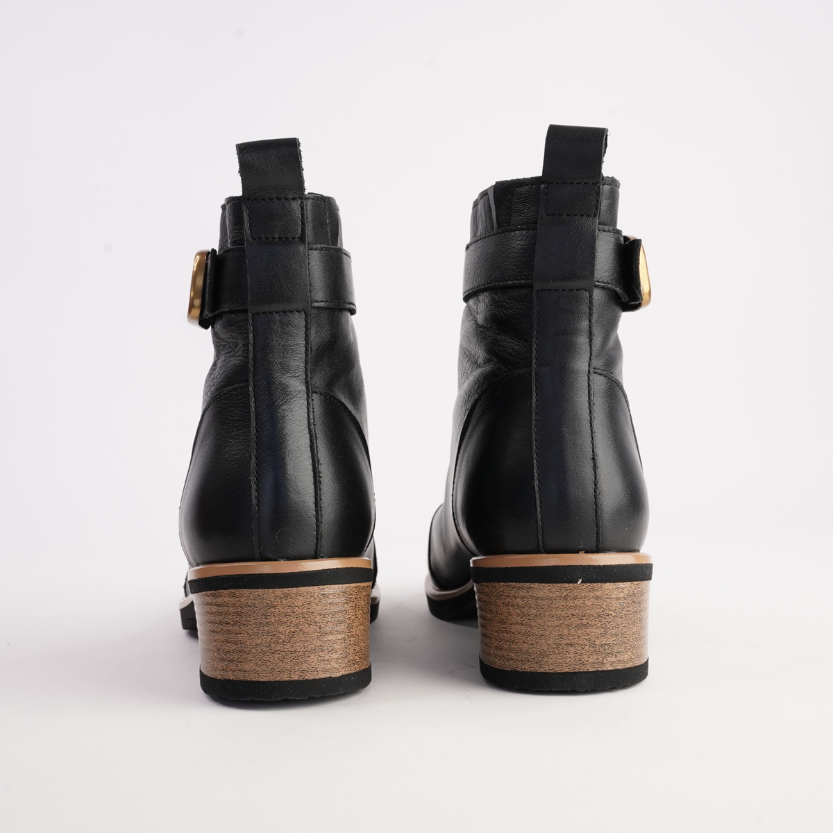 Doha Black Leather Ankle Boots - BRESLEY | Shouz