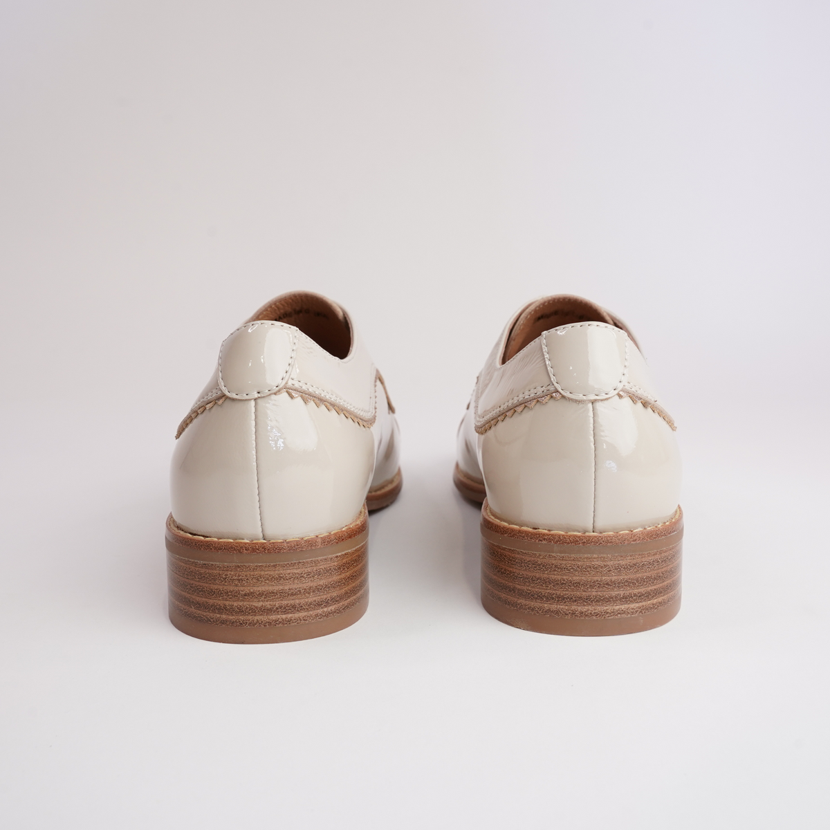 Alpopo Nude Patent Lace-up Flats - BRESLEY | Shouz