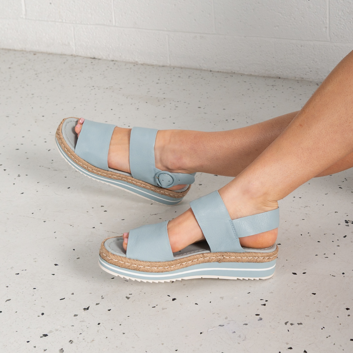 Atha Denim Leather Sandals - DJANGO AND JULIETTE | Shouz