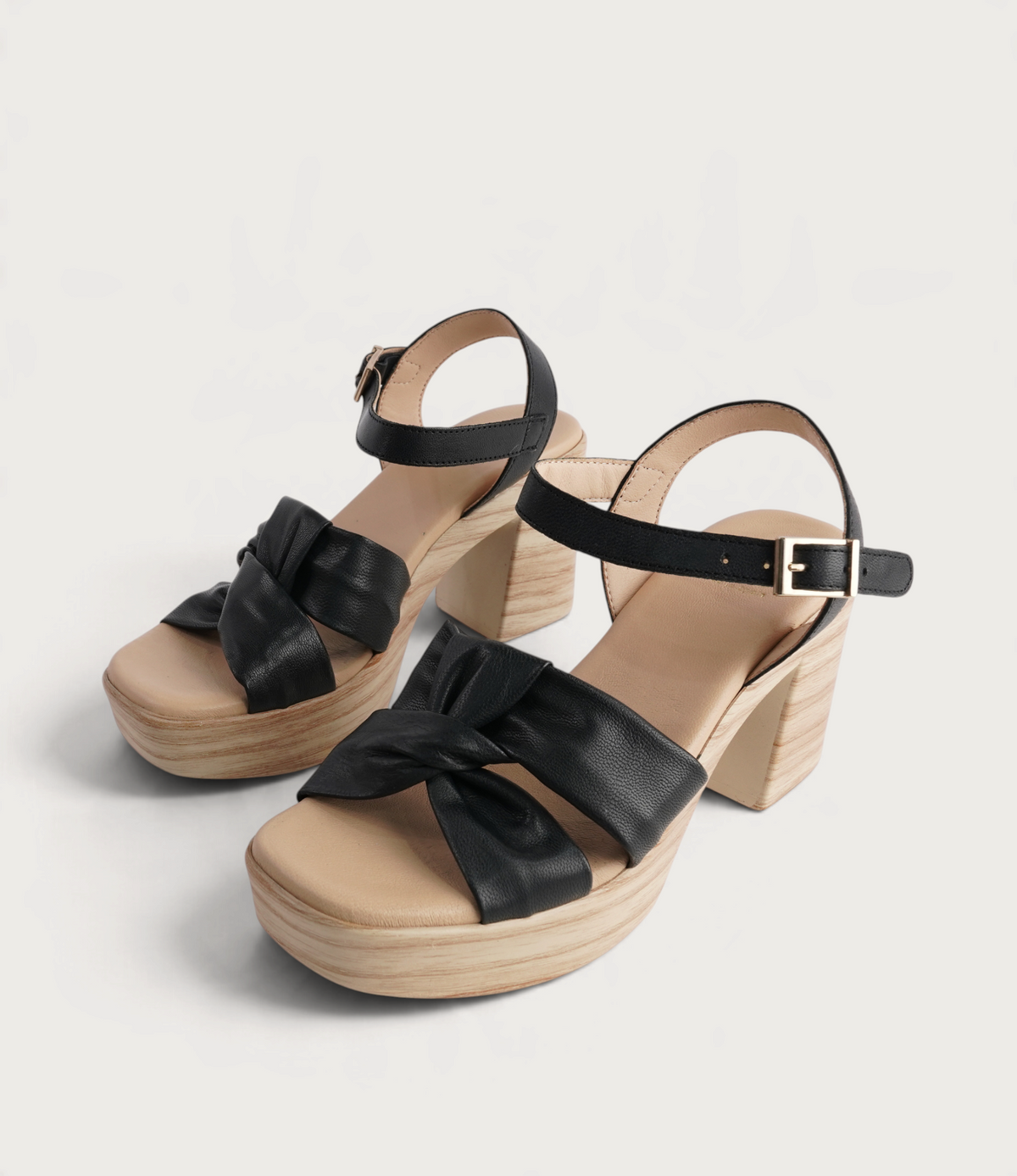 Odessa Negro Leather Heels - NU BY NEO | Shouz
