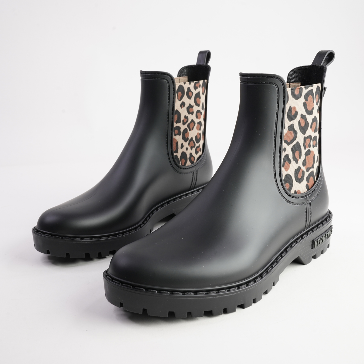Gaudi Negro/ Leopard Matte Animal Gumboots - VERBENAS | Shouz
