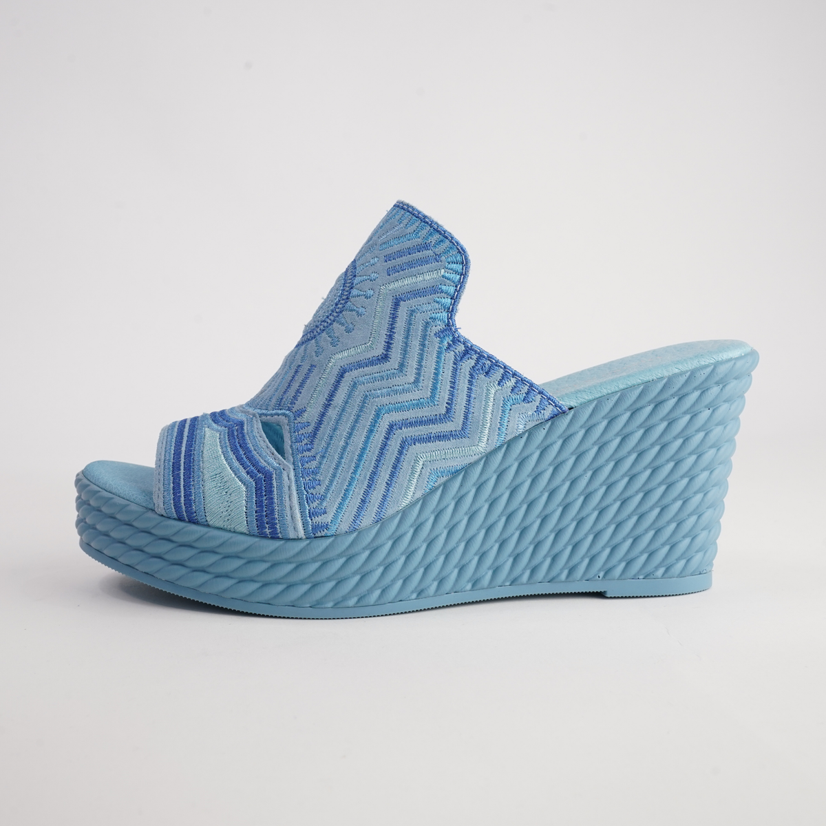 Eilam Blue Multi Leather Heels - DJANGO AND JULIETTE | Shouz