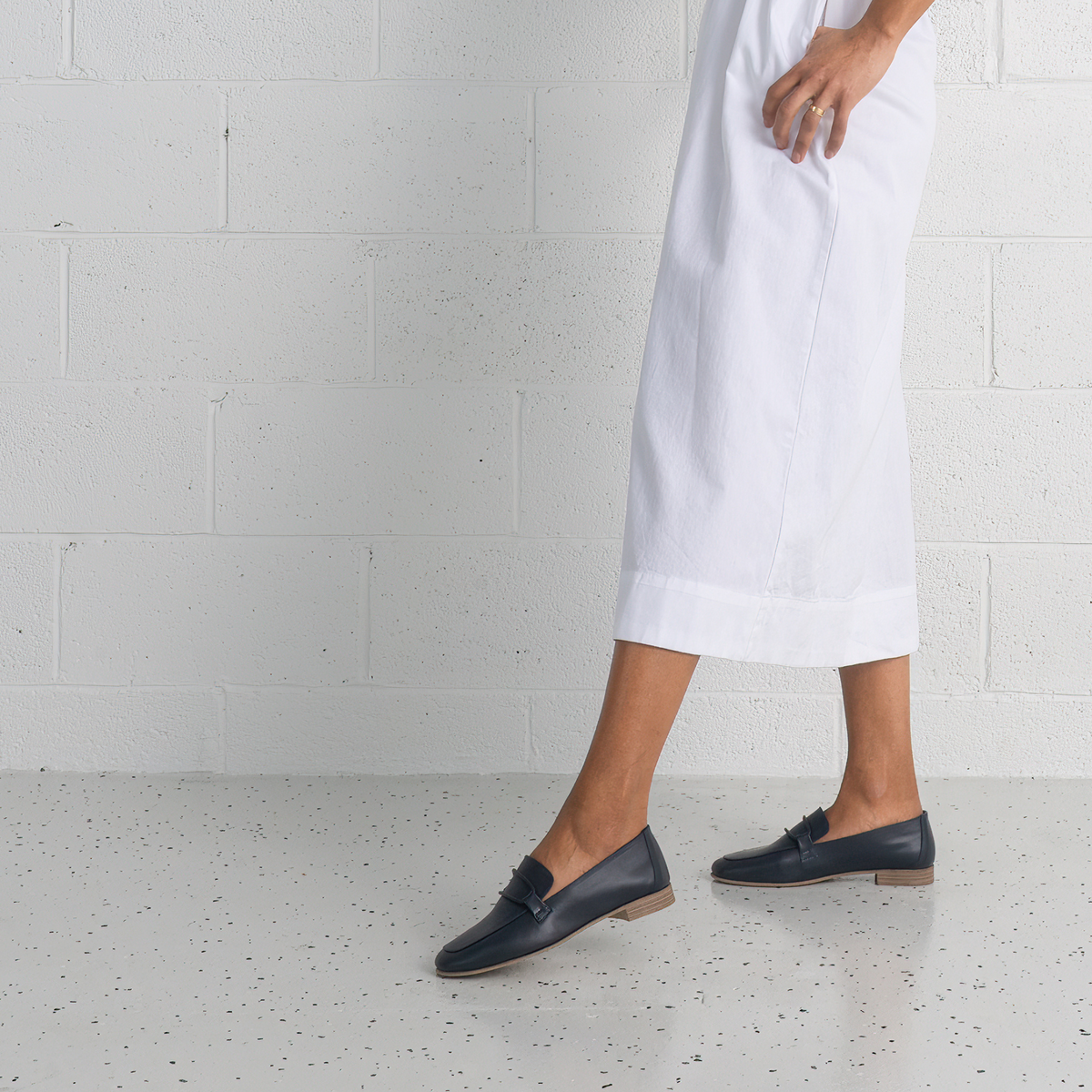 Joanne Black Leather Loafers - SALA | Shouz