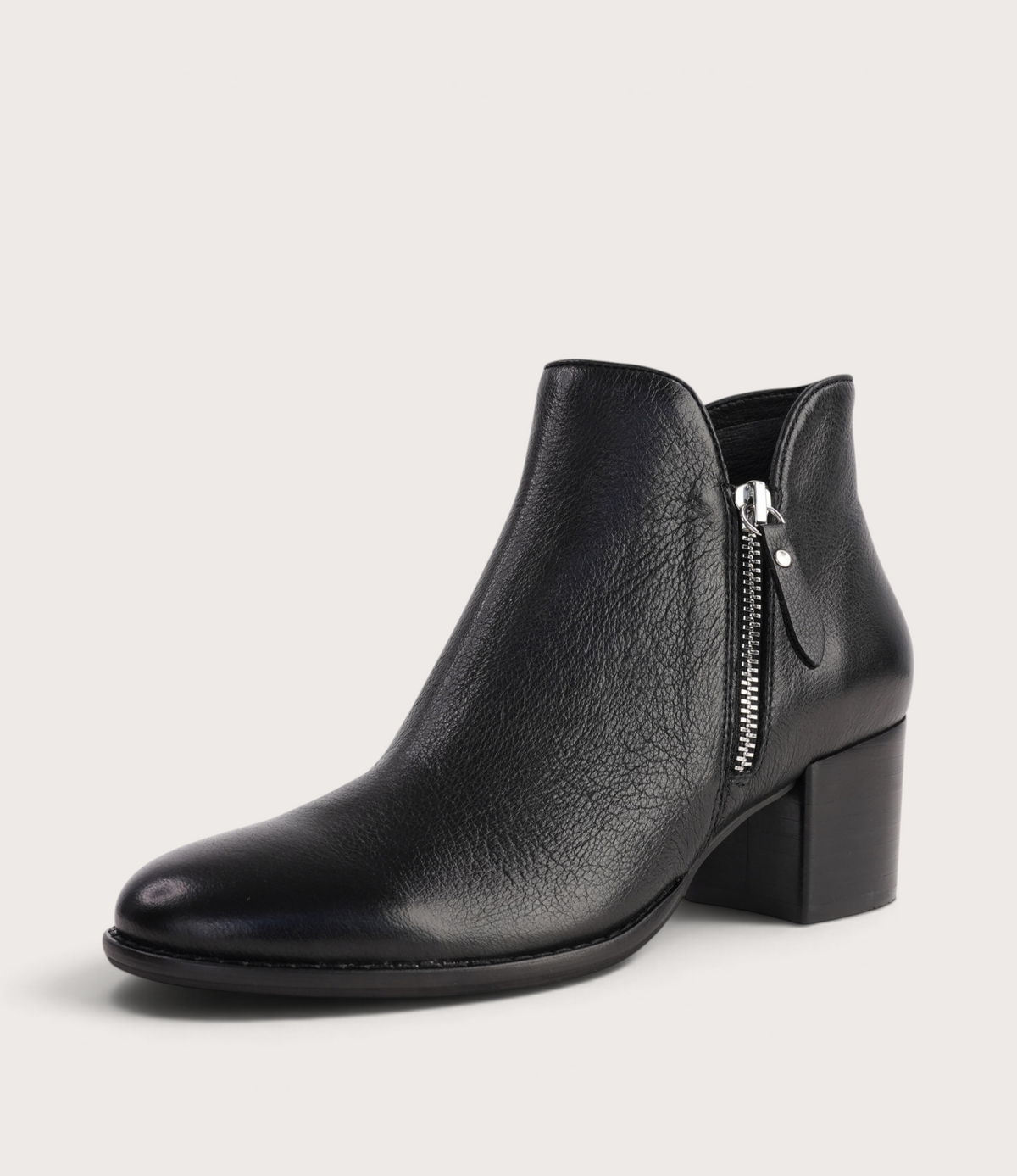 Mitysue Black.Leather/ Black Ankle Boots - DJANGO AND JULIETTE | Shouz