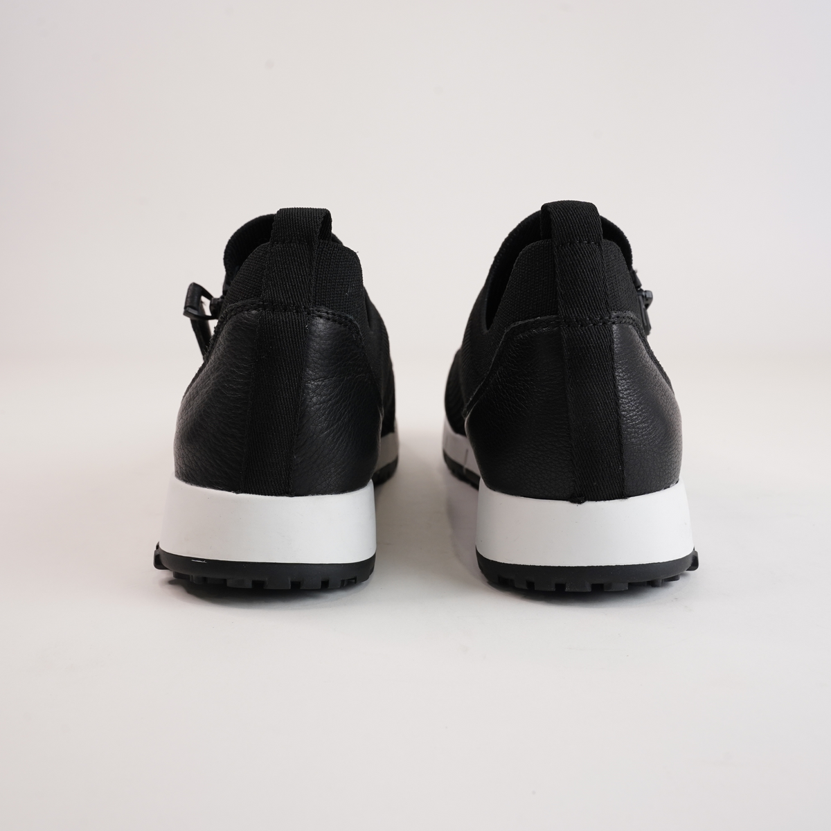 Jirels Black Sneakers