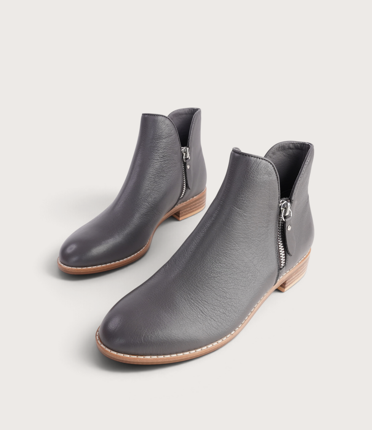 Noves New Charcoal Leather Ankle Boots - DJANGO AND JULIETTE | Shouz