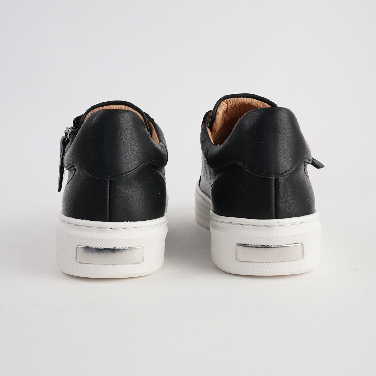 Elly Black Leather Sneakers - SALA | Shouz