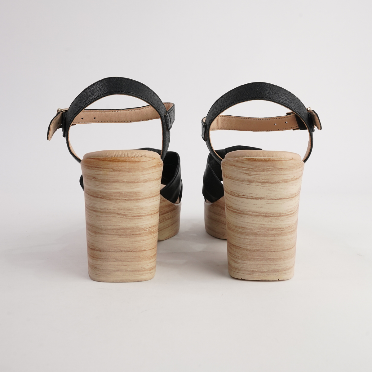 Odessa Negro Leather Heels - NU BY NEO | Shouz