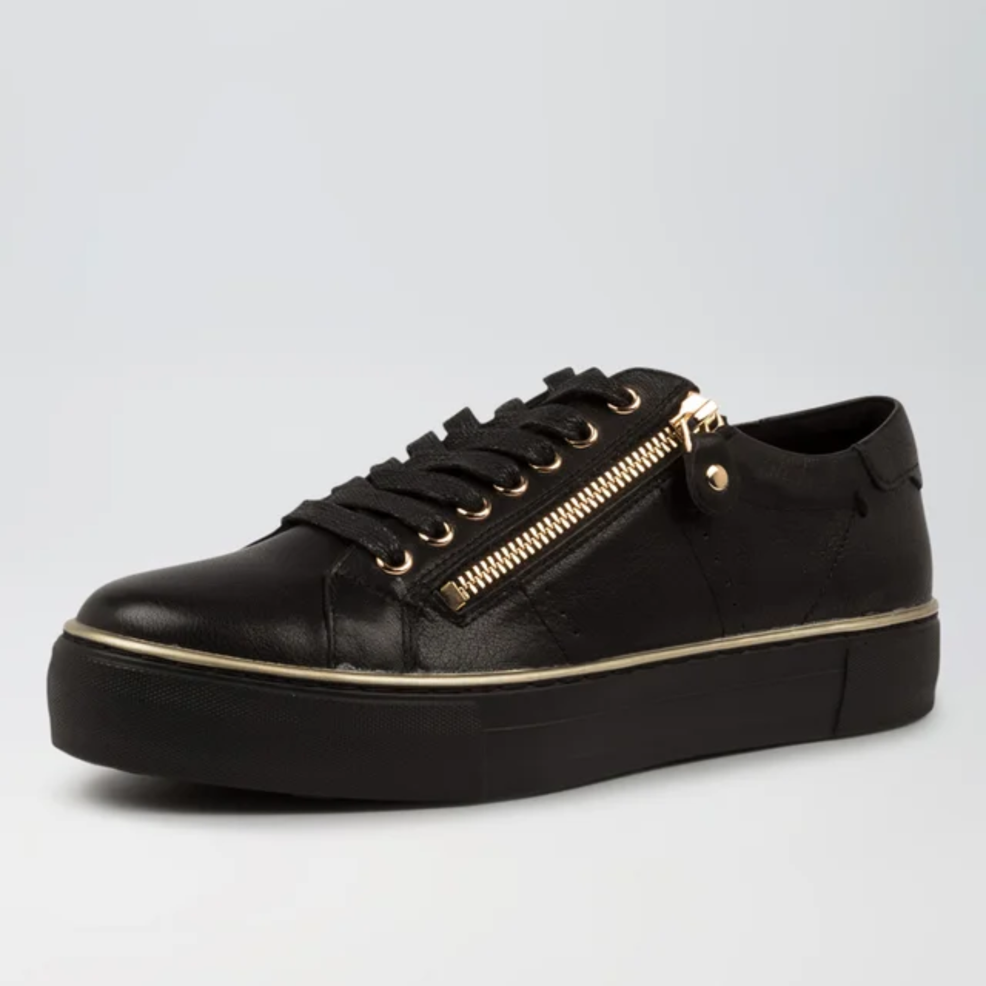 Froggy Black Leather Sneakers - DJANGO AND JULIETTE | Shouz