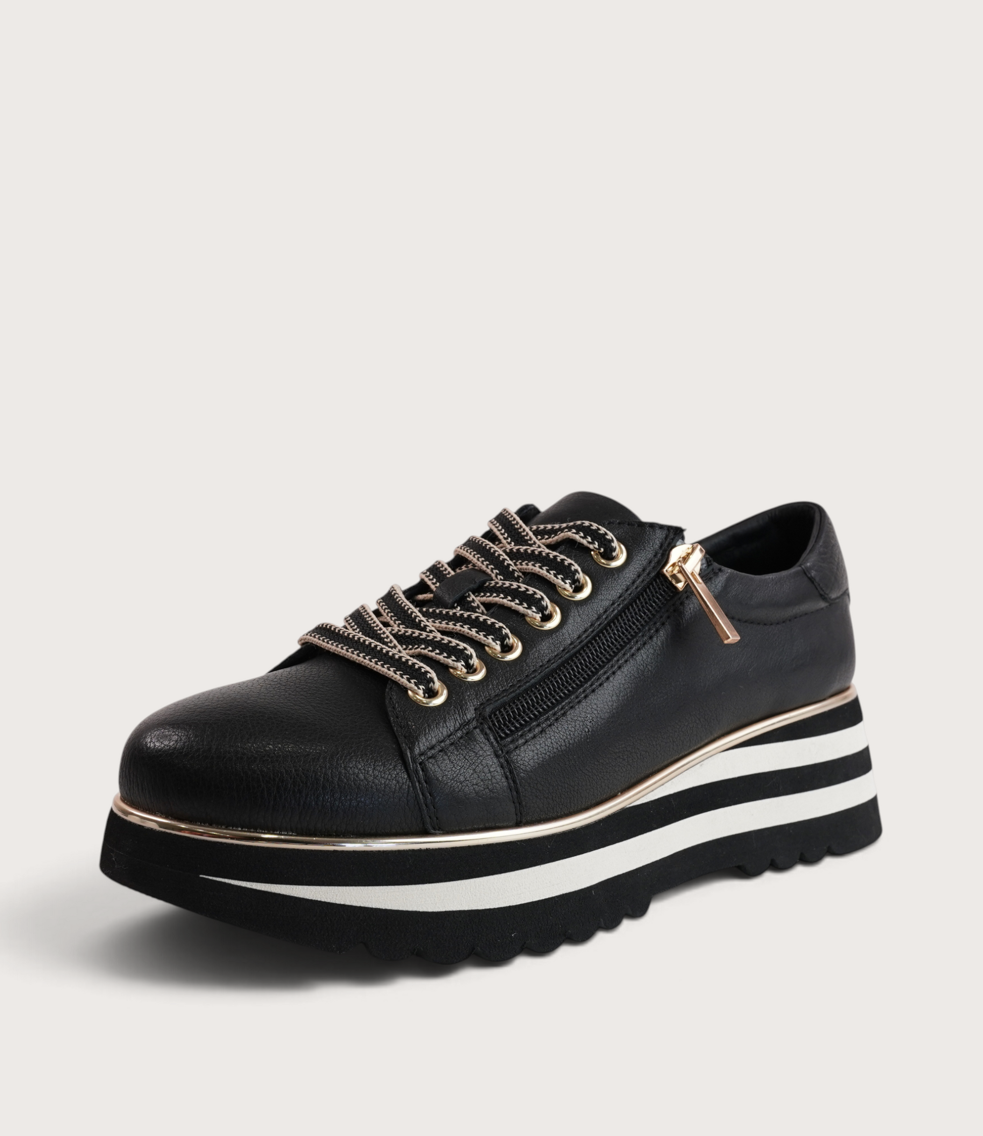 Eammes Black Leather Sneakers