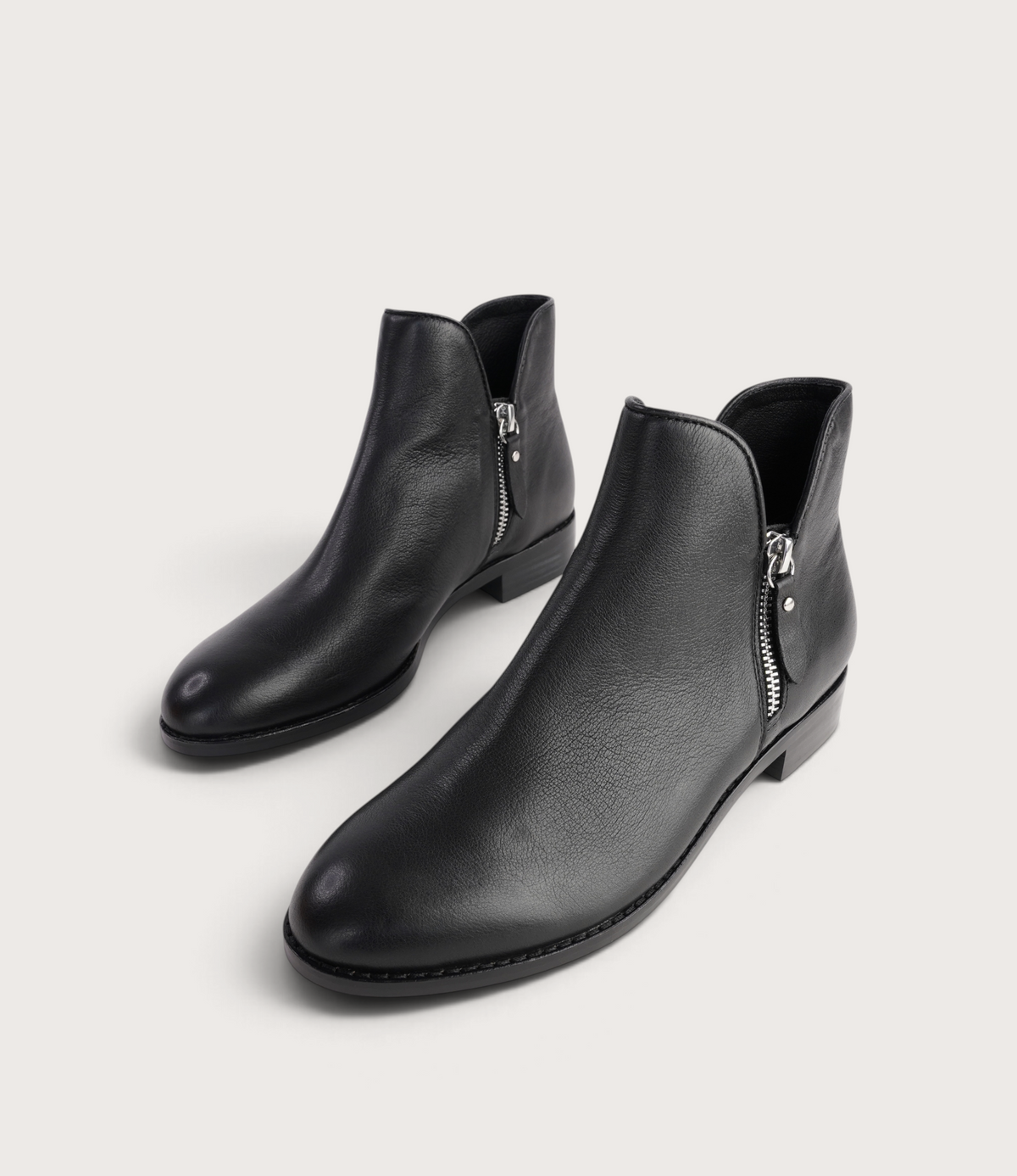 Noves Black Leather/ Black Heel Ankle Boots