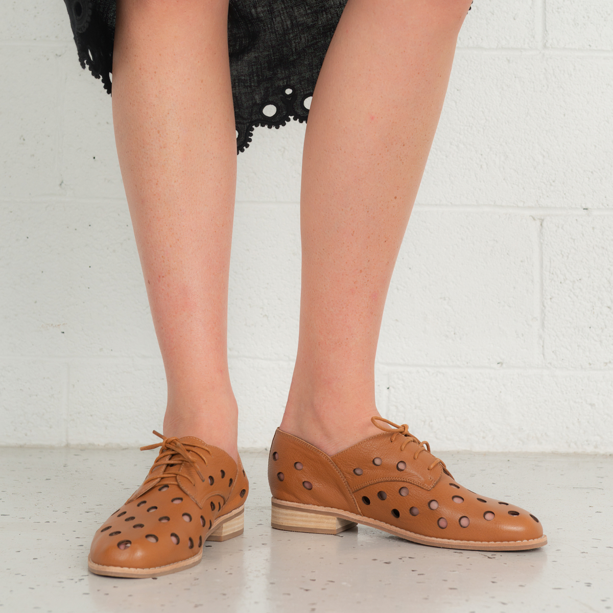 Aksel Dark Tan Leather Lace Up Flats - DJANGO AND JULIETTE | Shouz