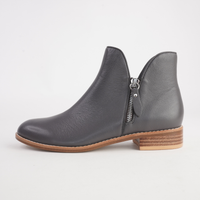 Noves New Charcoal Leather Boots - DJANGO AND JULIETTE | Shouz
