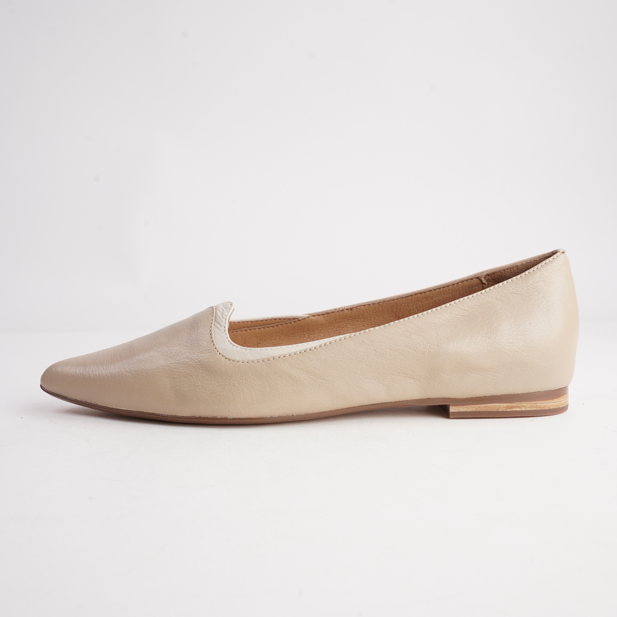 Yibbie Camel Leather/ Milk Flats - TOP END | Shouz