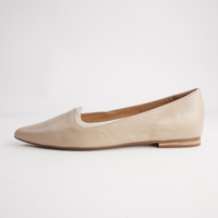 Yibbie Camel Leather/ Milk Flats - TOP END | Shouz