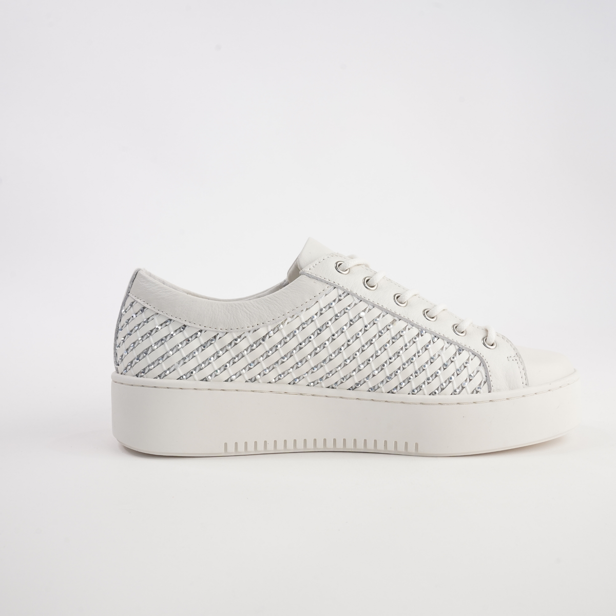 Lelah Ivory Multi Leather Sneakers - DJANGO AND JULIETTE | Shouz